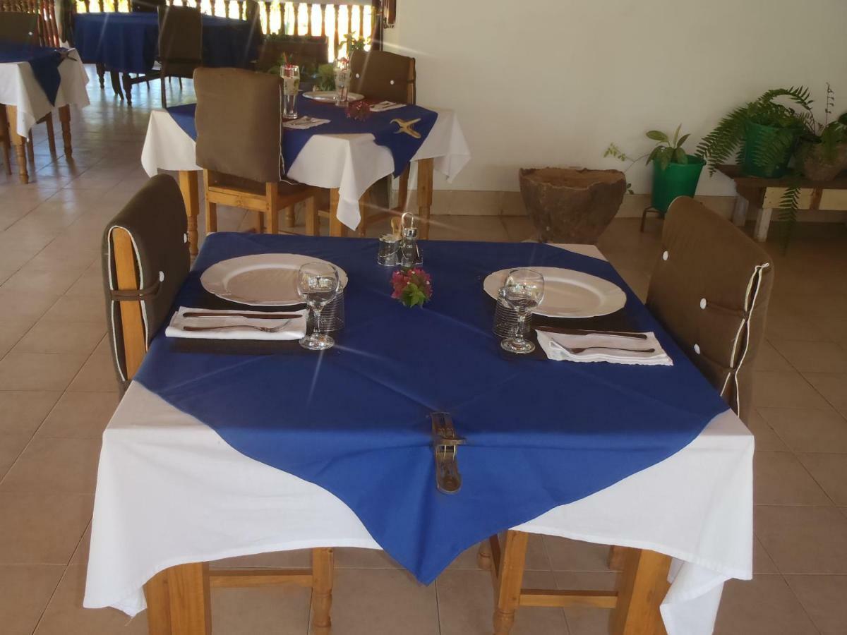 Chez Laurette Hotel Morombe Екстериор снимка